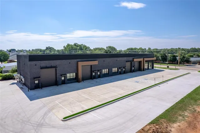 Photo 4 — 4701 W Main Street 105, Norman, OK 73072
