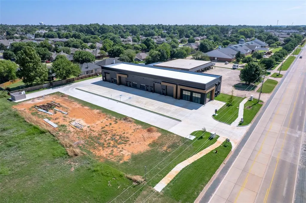 Photo 11 — 4701 W Main Street 105, Norman, OK 73072