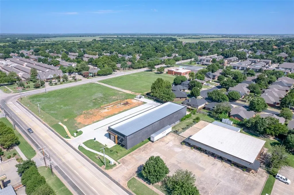 Photo 15 — 4701 W Main Street 105, Norman, OK 73072