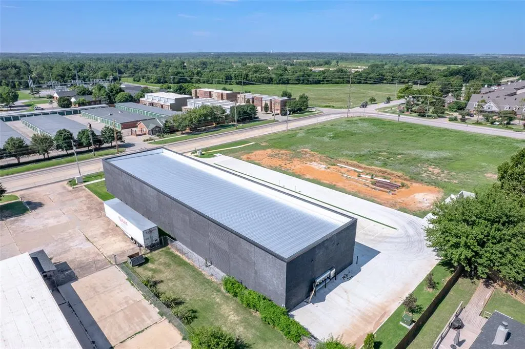 Photo 17 — 4701 W Main Street 105, Norman, OK 73072