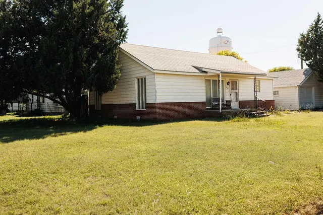 Photo 2 — 801 NW 11TH Street, Guymon, OK 73942