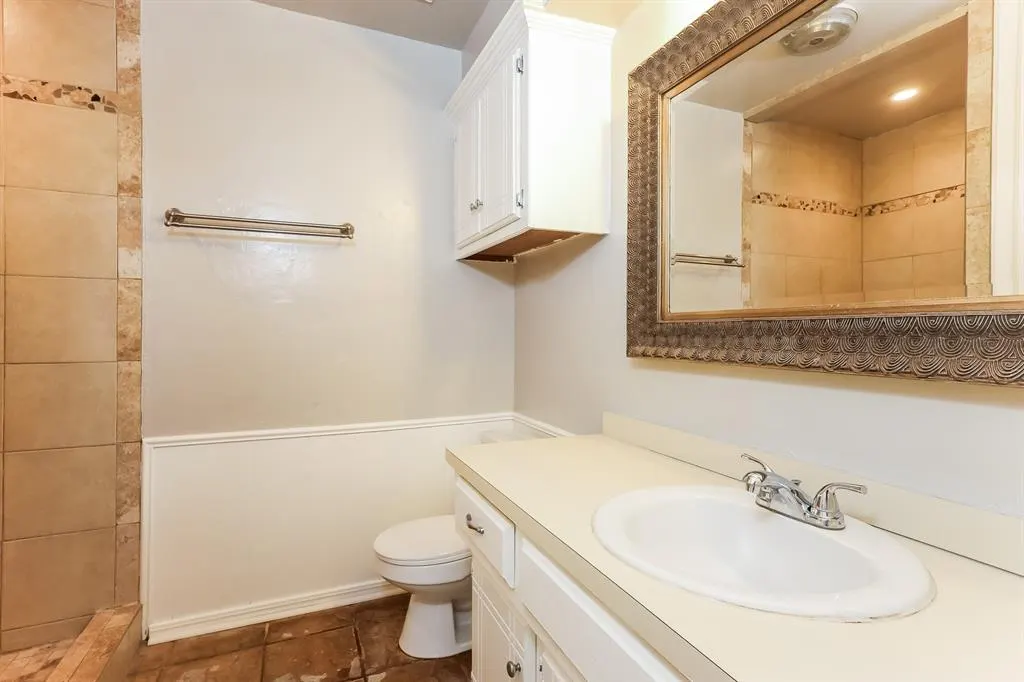 Photo 9 — 1901 Gray Fox Drive, Edmond, OK 73003