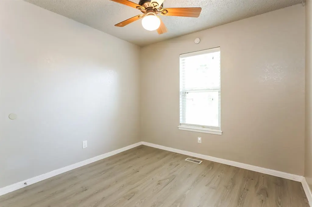 Photo 11 — 1901 Gray Fox Drive, Edmond, OK 73003