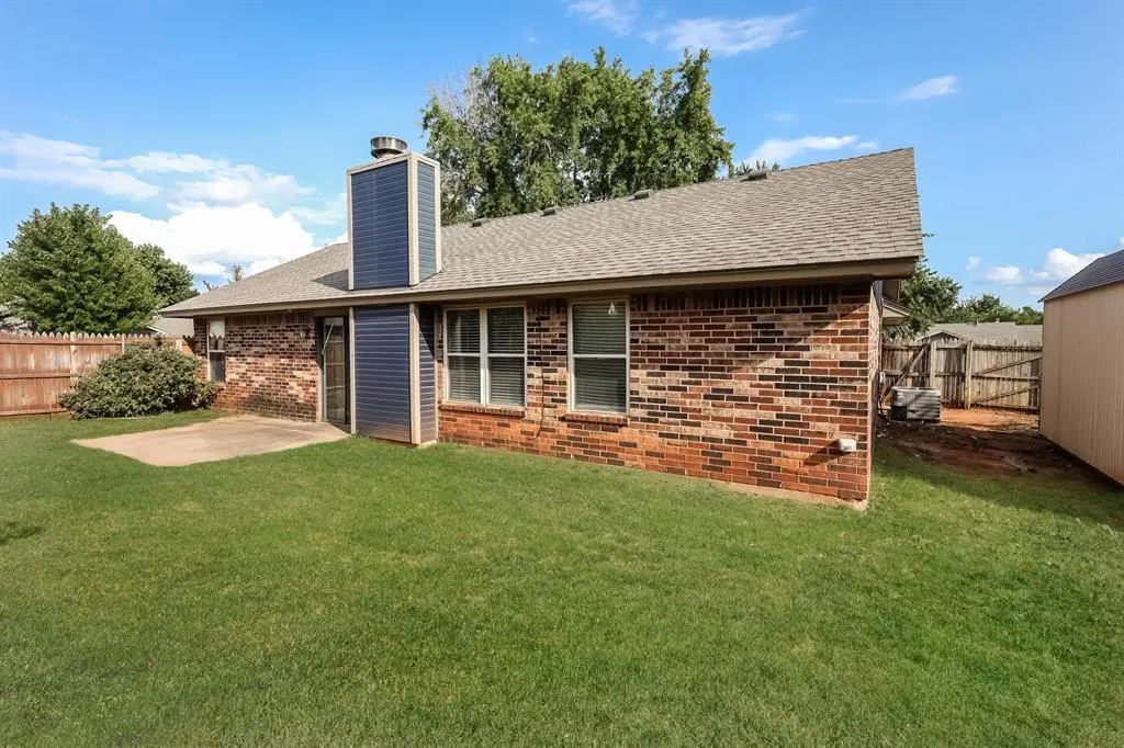 Photo 15 — 1901 Gray Fox Drive, Edmond, OK 73003