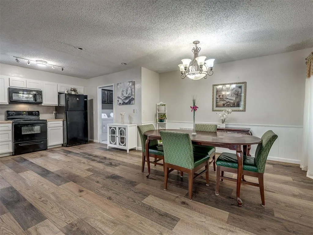 Photo 10 — 6712 NW 61st Street, Warr Acres, OK 73122