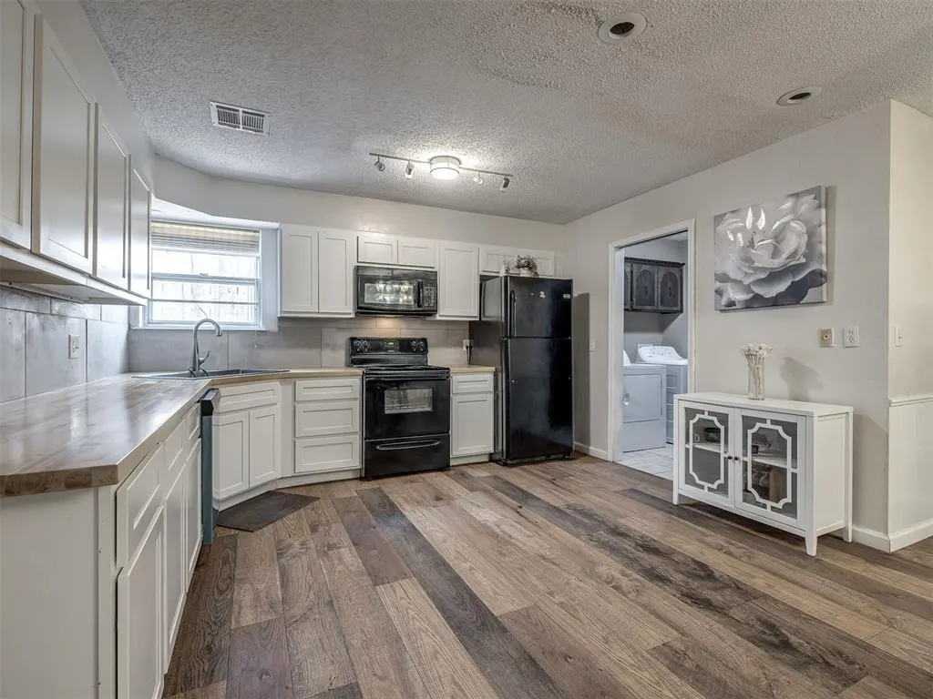 Photo 12 — 6712 NW 61st Street, Warr Acres, OK 73122