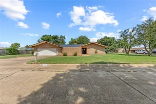 Sold home at 1535 Mockingbird Lane