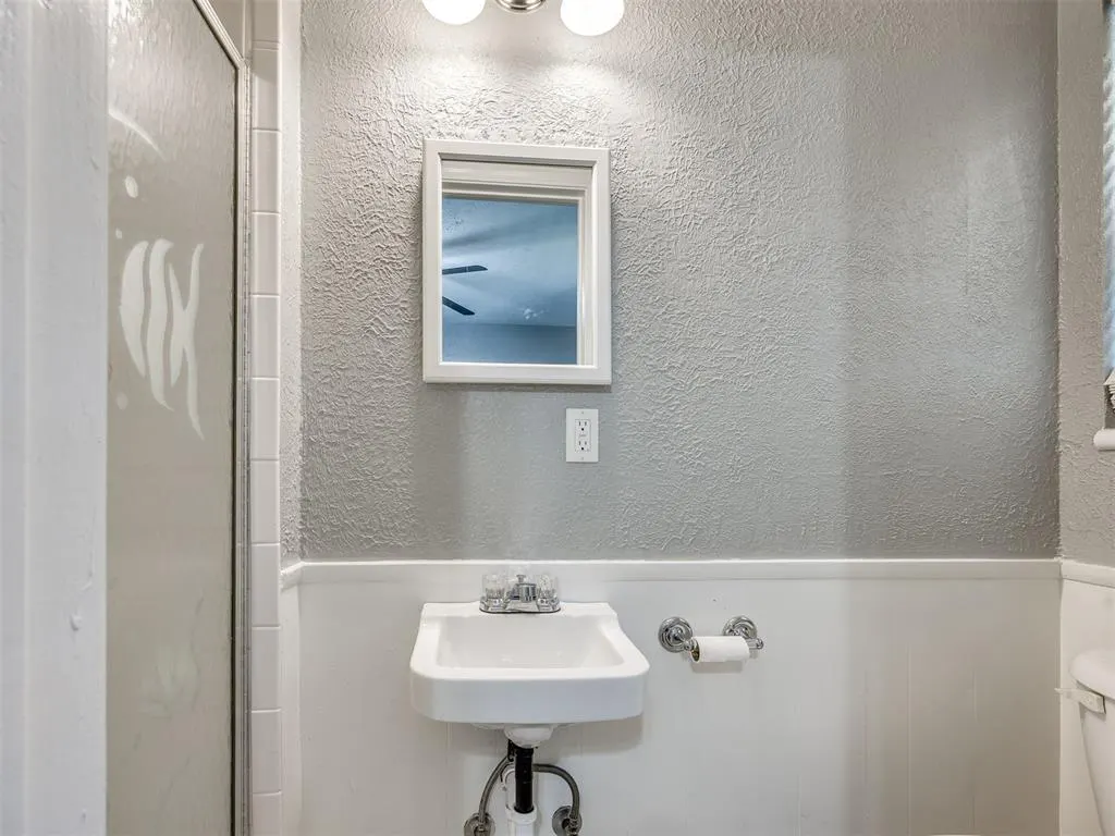 Photo 13 — 2117 N Keeton Avenue, Bethany, OK 73008