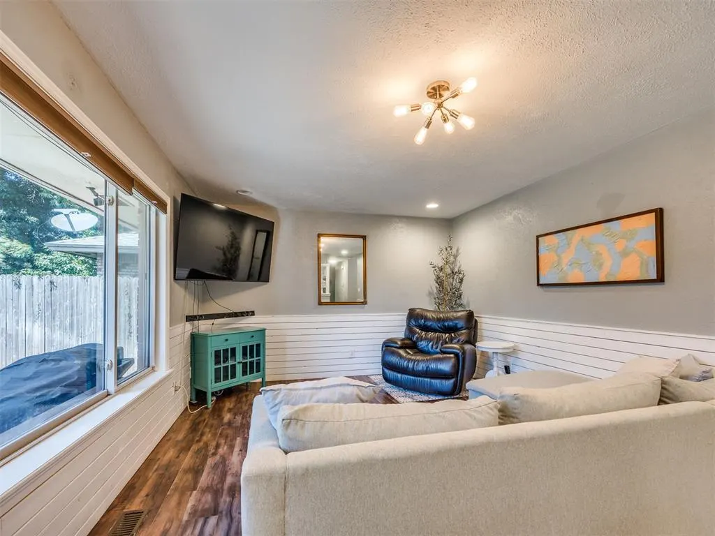 Photo 6 — 2117 N Keeton Avenue, Bethany, OK 73008
