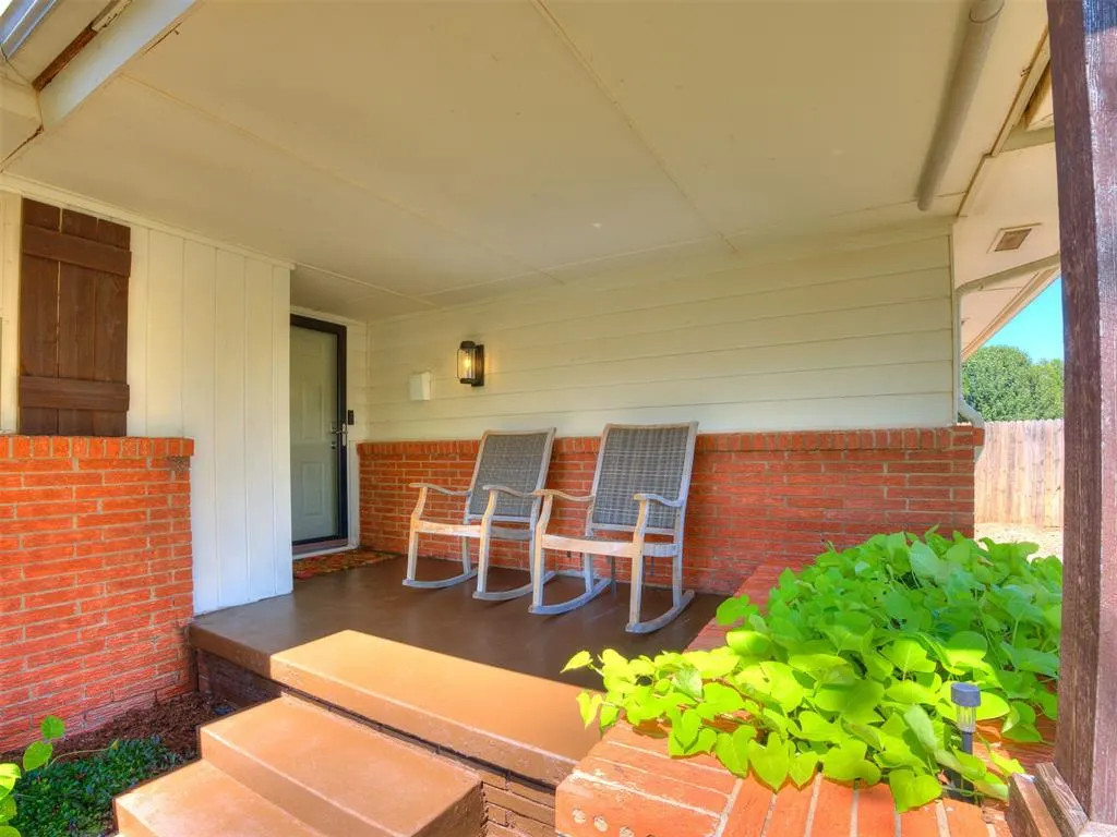 Photo 3 — 2117 N Keeton Avenue, Bethany, OK 73008