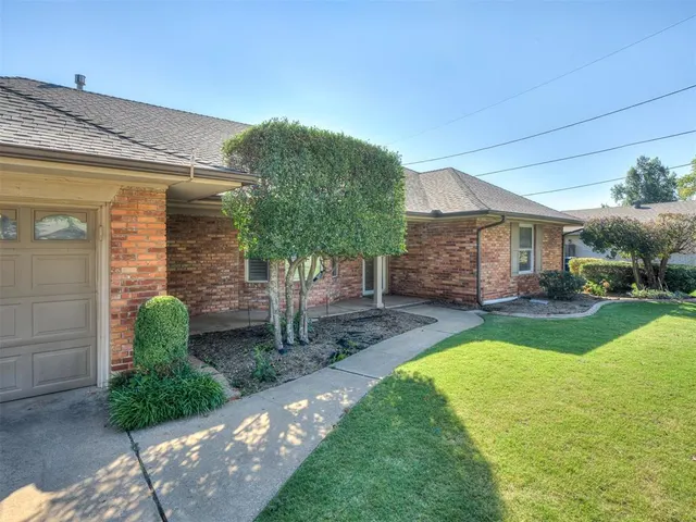 Photo 3 — 3104 Astoria Boulevard, Oklahoma City, OK 73122