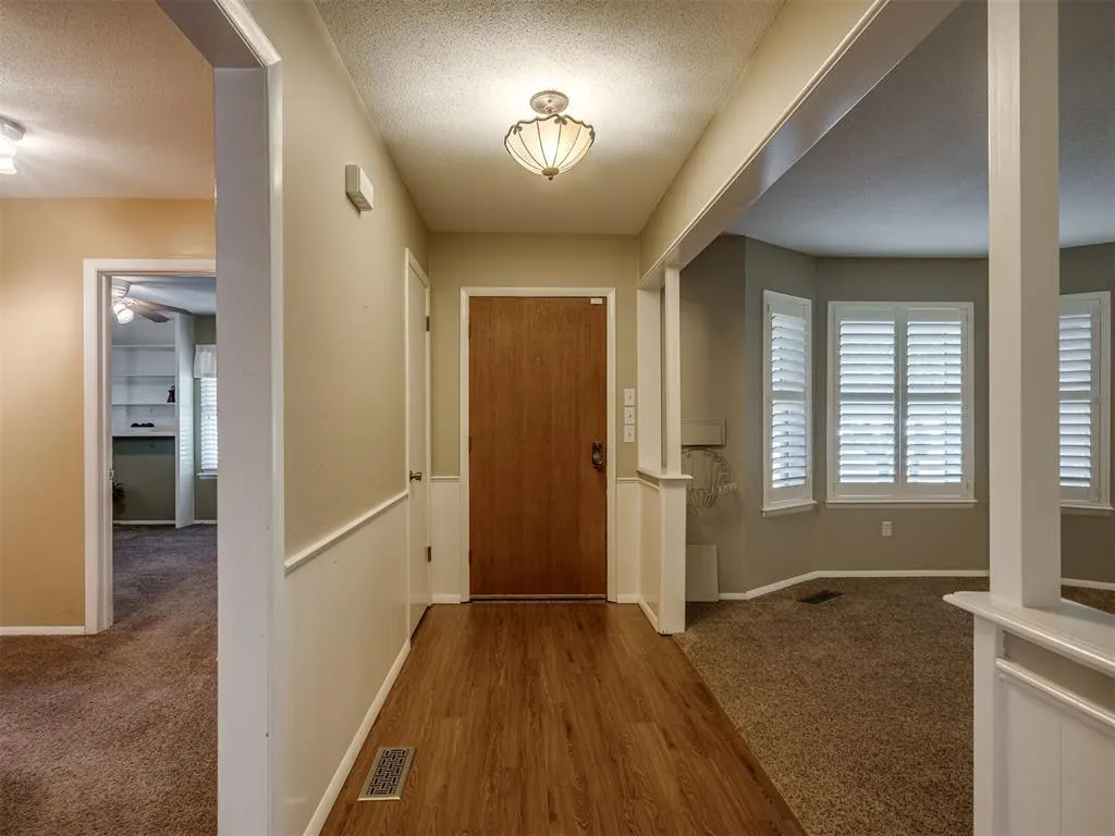 Photo 5 — 3104 Astoria Boulevard, Oklahoma City, OK 73122