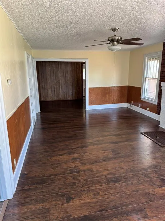 Photo 2 — 418 Wise Avenue, Clinton, OK 73601