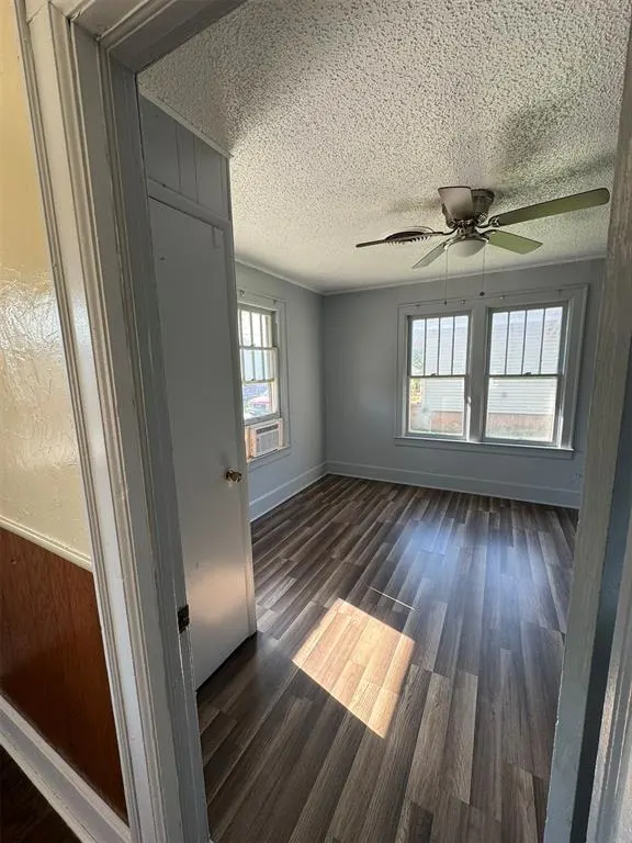 Photo 4 — 418 Wise Avenue, Clinton, OK 73601