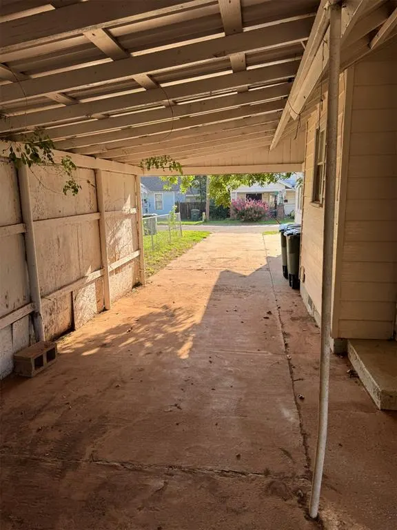 Photo 15 — 418 Wise Avenue, Clinton, OK 73601