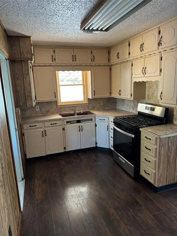 Photo 16 — 418 Wise Avenue, Clinton, OK 73601