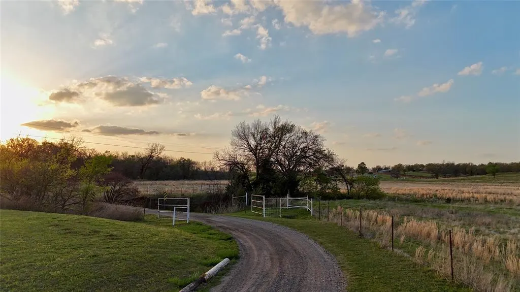 Photo 10 — 2 E Sorghum Mill Road, Arcadia, OK 73007