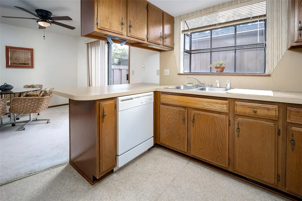 Photo 18 — 6500 N Grand Boulevard 168, Oklahoma City, OK 73116