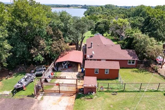 Photo 2 — 10955 Carriage Street, Hinton, OK 73047
