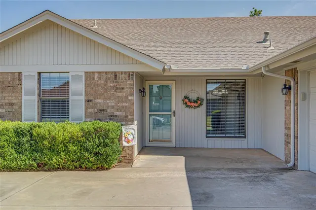 Photo 5 — 2109 Shamrock Drive, Edmond, OK 73003