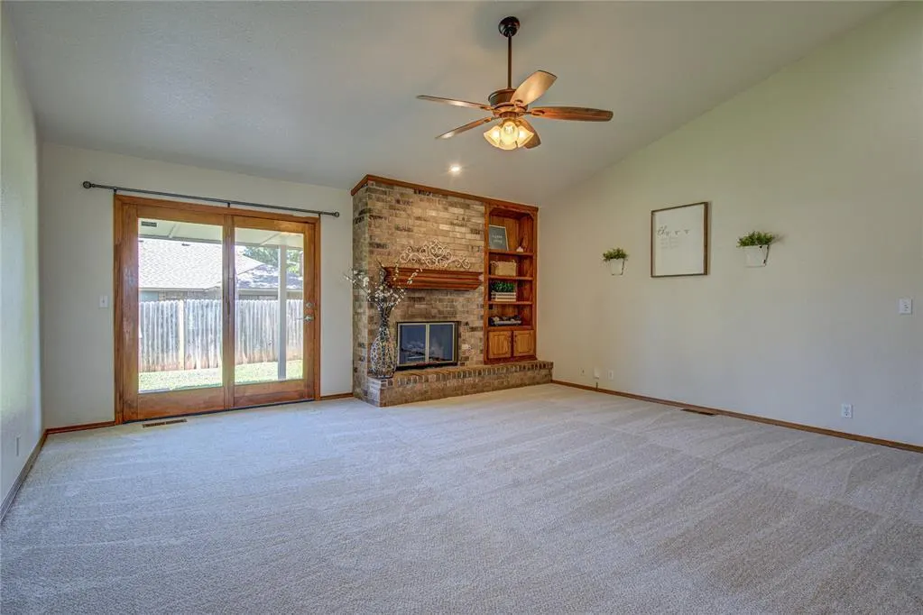 Photo 7 — 2109 Shamrock Drive, Edmond, OK 73003