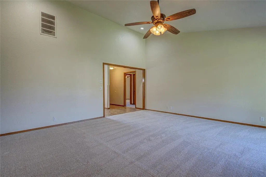 Photo 9 — 2109 Shamrock Drive, Edmond, OK 73003