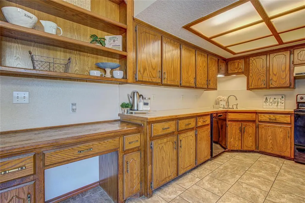 Photo 13 — 2109 Shamrock Drive, Edmond, OK 73003