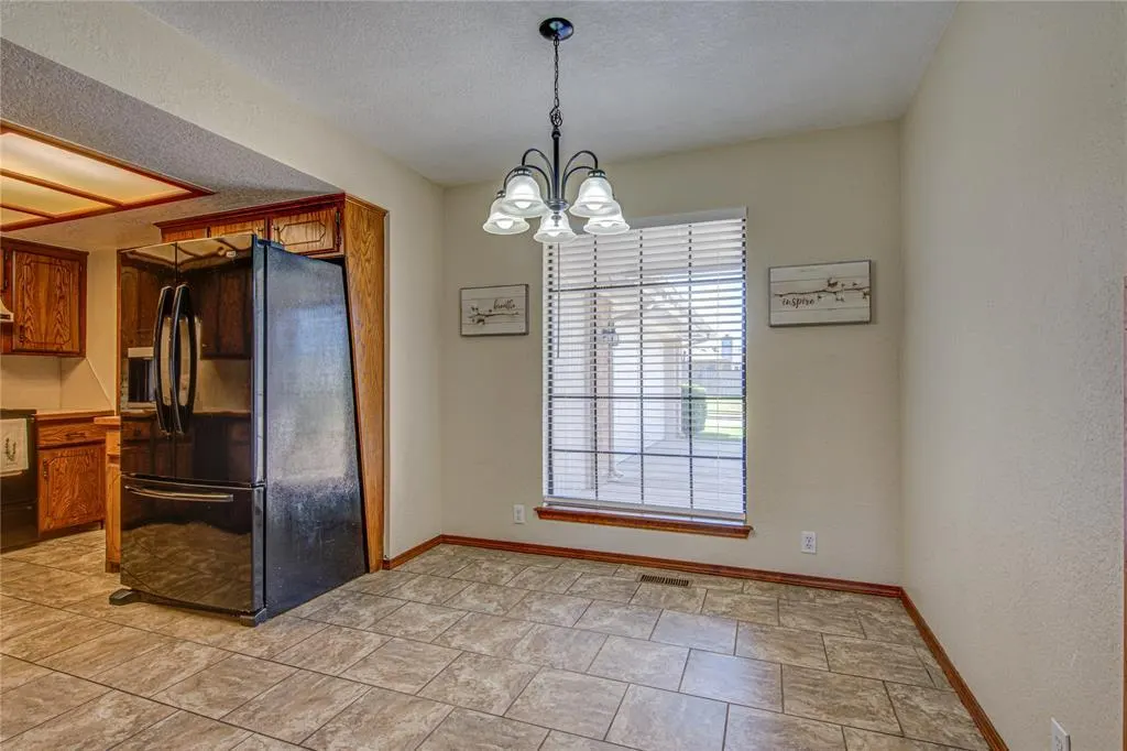 Photo 19 — 2109 Shamrock Drive, Edmond, OK 73003