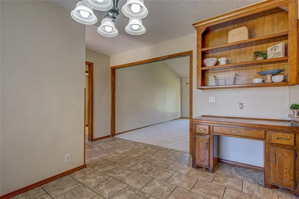 Photo 21 — 2109 Shamrock Drive, Edmond, OK 73003