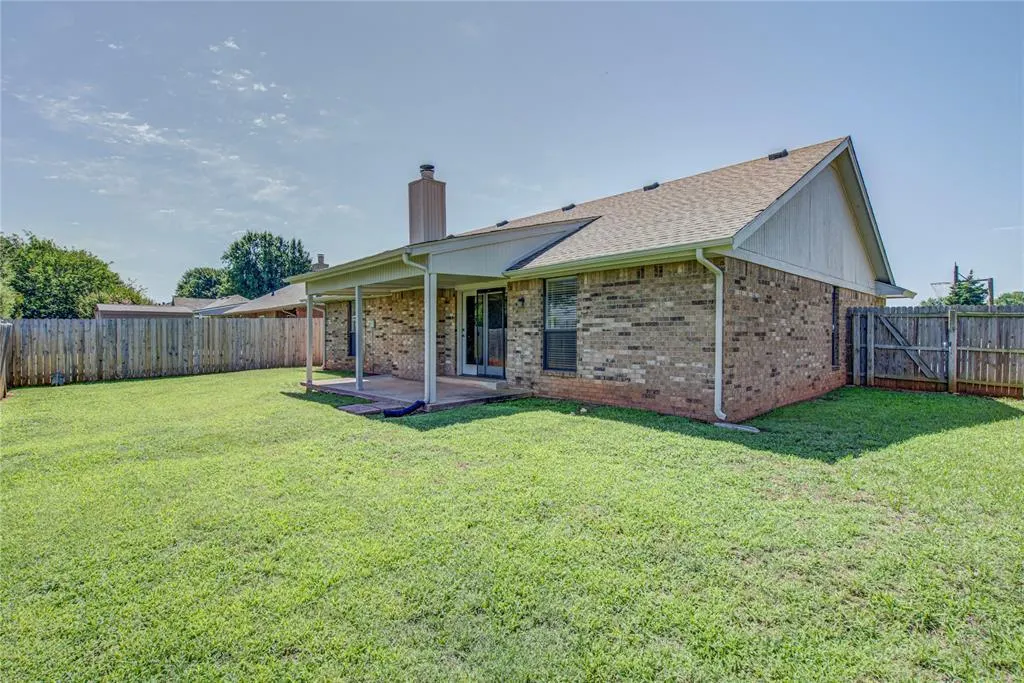 Photo 38 — 2109 Shamrock Drive, Edmond, OK 73003
