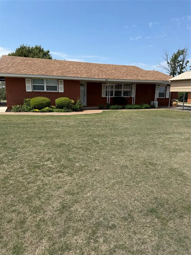 Front exterior — 518 S CARNEGIE Street, Carnegie, OK 73015