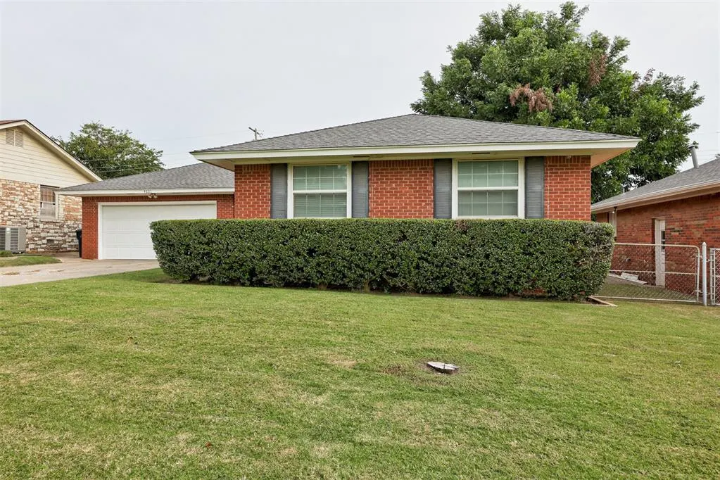Photo 3 — 4621 NW 11th Street, Oklahoma City, OK 73127