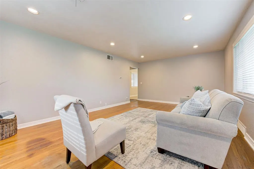 Photo 9 — 4621 NW 11th Street, Oklahoma City, OK 73127