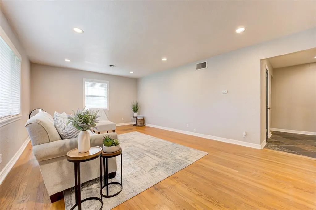 Photo 10 — 4621 NW 11th Street, Oklahoma City, OK 73127