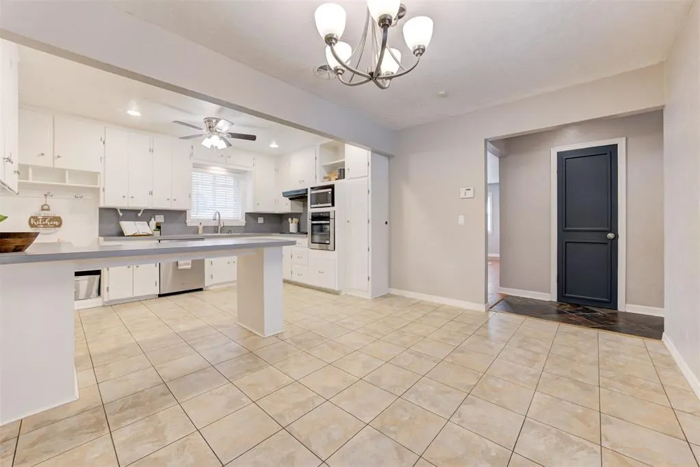 Photo 14 — 4621 NW 11th Street, Oklahoma City, OK 73127