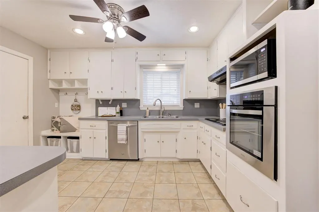 Photo 16 — 4621 NW 11th Street, Oklahoma City, OK 73127