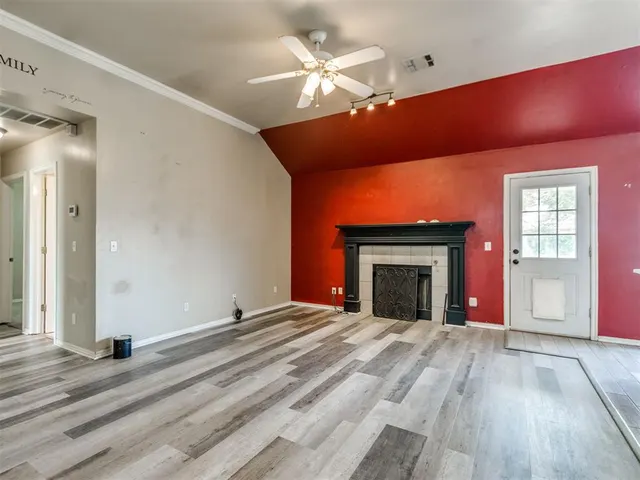 Photo 3 — 279 Woodlands Drive, Harrah, OK 73045