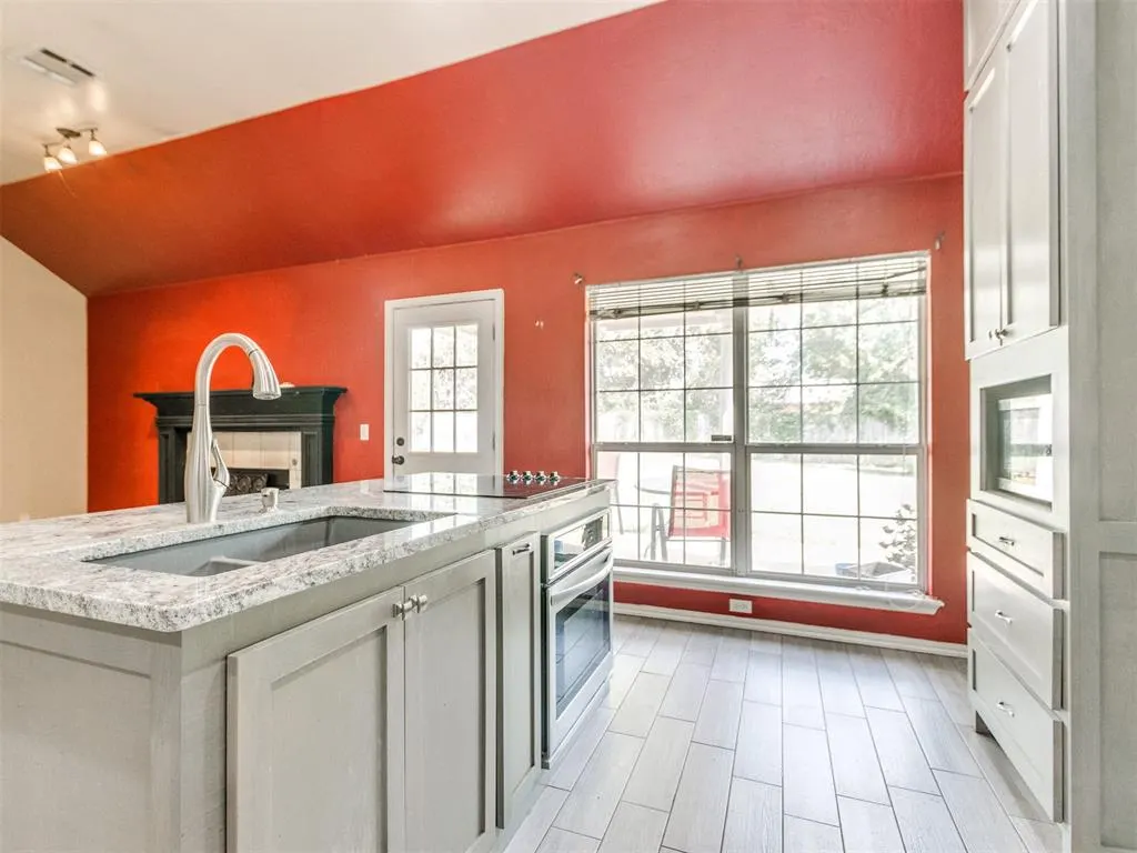 Photo 10 — 279 Woodlands Drive, Harrah, OK 73045