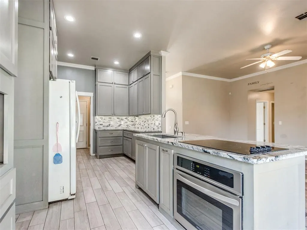 Photo 12 — 279 Woodlands Drive, Harrah, OK 73045