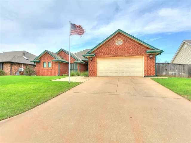Photo 2 — 12009 Greenwick Drive, Oklahoma City, OK 73162