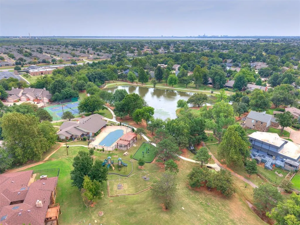 Photo 5 — 12009 Greenwick Drive, Oklahoma City, OK 73162