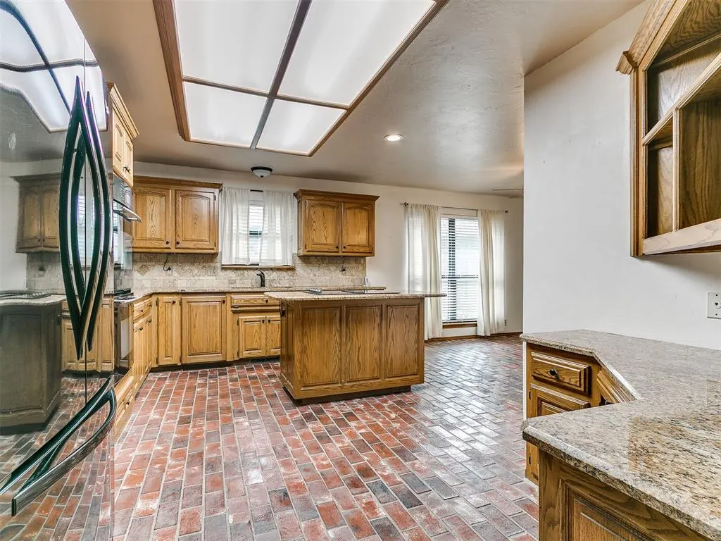 Photo 13 — 12009 Greenwick Drive, Oklahoma City, OK 73162