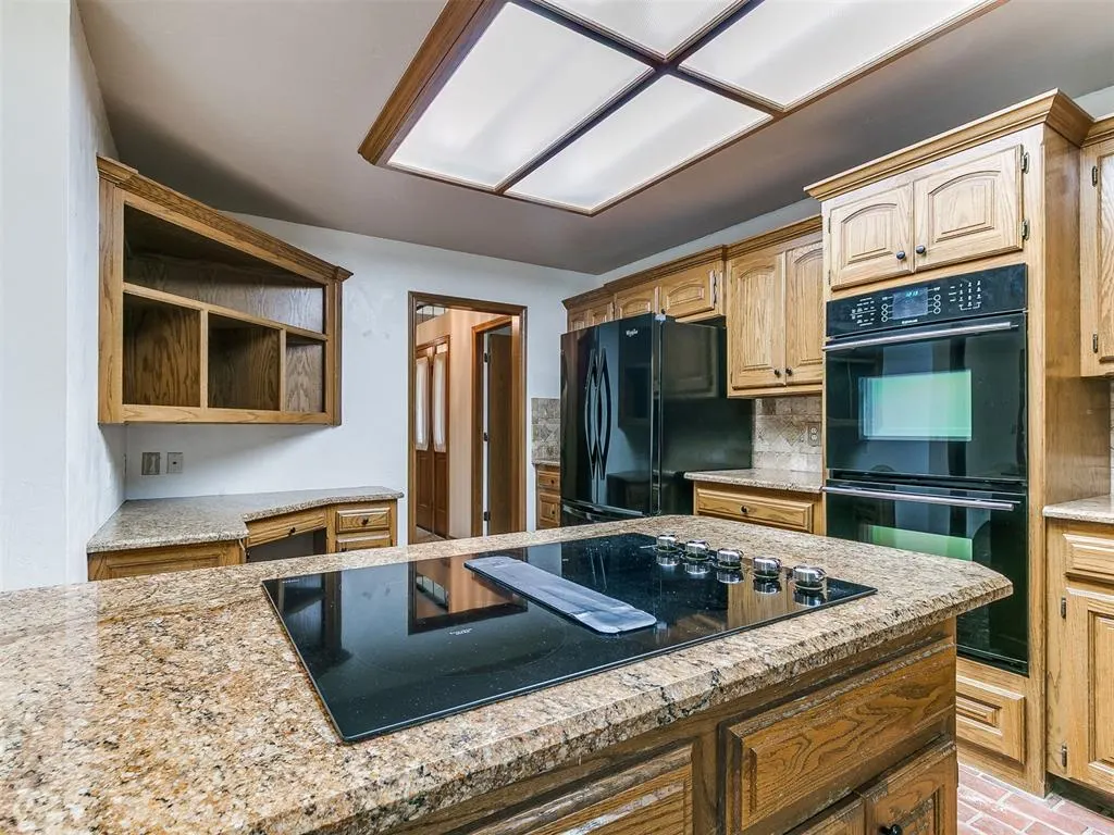 Photo 16 — 12009 Greenwick Drive, Oklahoma City, OK 73162