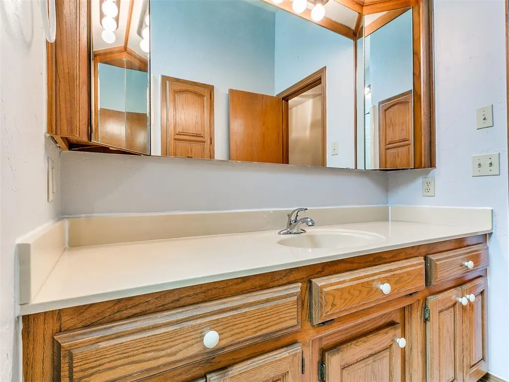 Photo 35 — 12009 Greenwick Drive, Oklahoma City, OK 73162