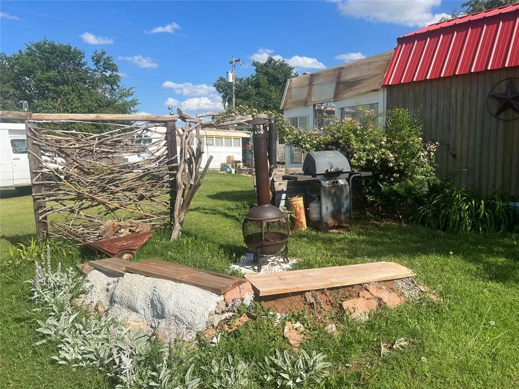 Photo 22 — 101 N Main Street, Leedey, OK 73654