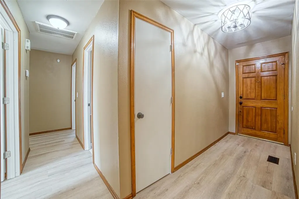 Photo 15 — 301 Bluegrass Lane, Edmond, OK 73003