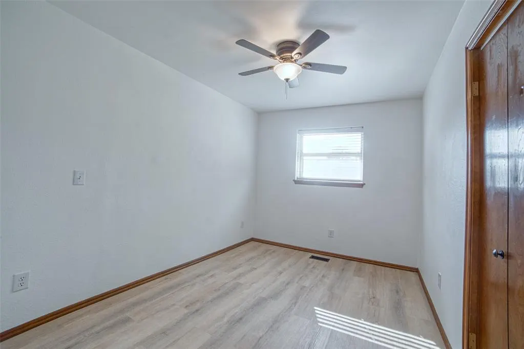 Photo 17 — 301 Bluegrass Lane, Edmond, OK 73003