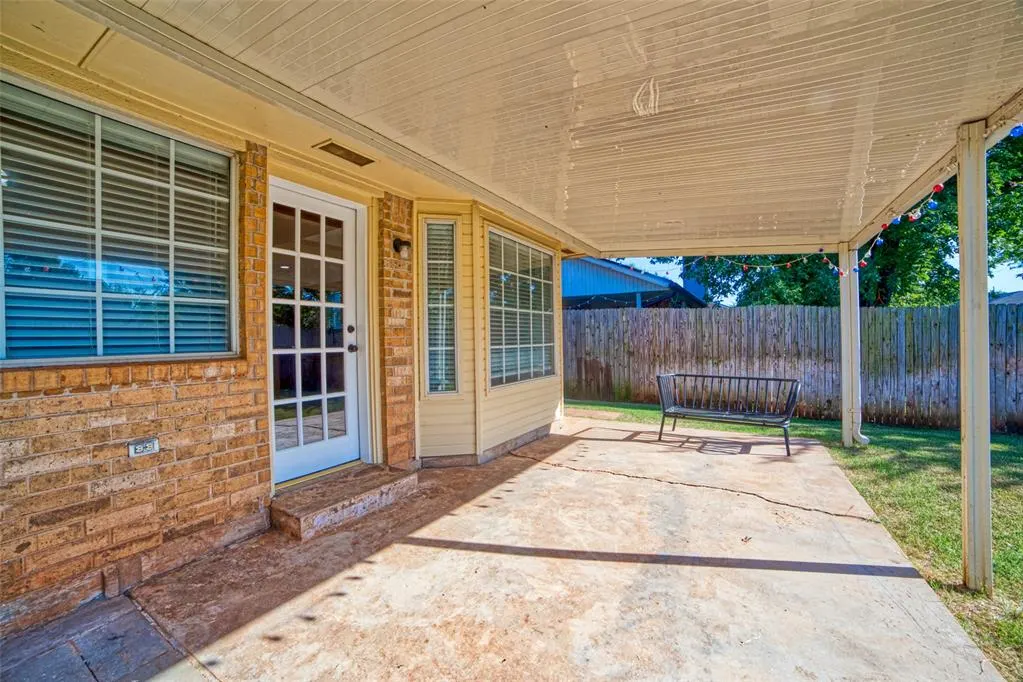 Photo 23 — 301 Bluegrass Lane, Edmond, OK 73003
