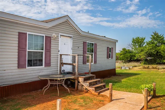 Front exterior — 1284 County Street 2953, Tuttle, OK 73089