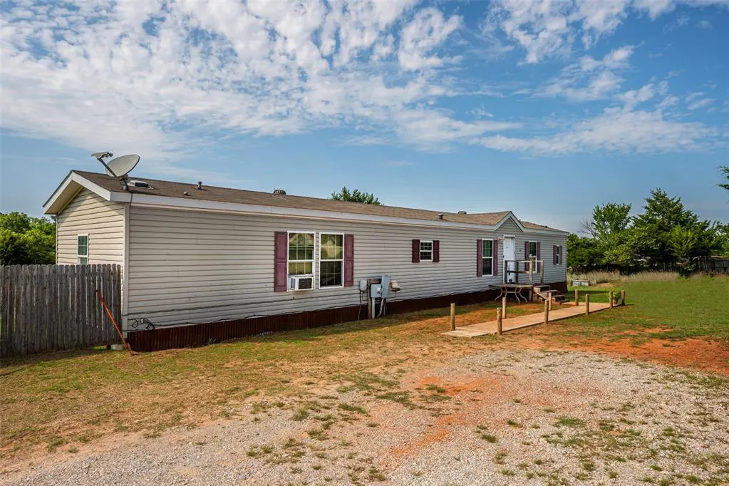Photo 23 — 1284 County Street 2953, Tuttle, OK 73089
